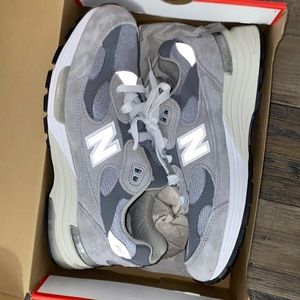 992 new balance men’s sneakers